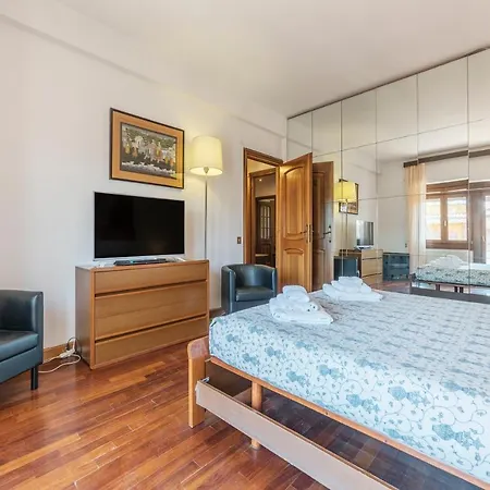 Apartamento Portaportese Wooden Flat
